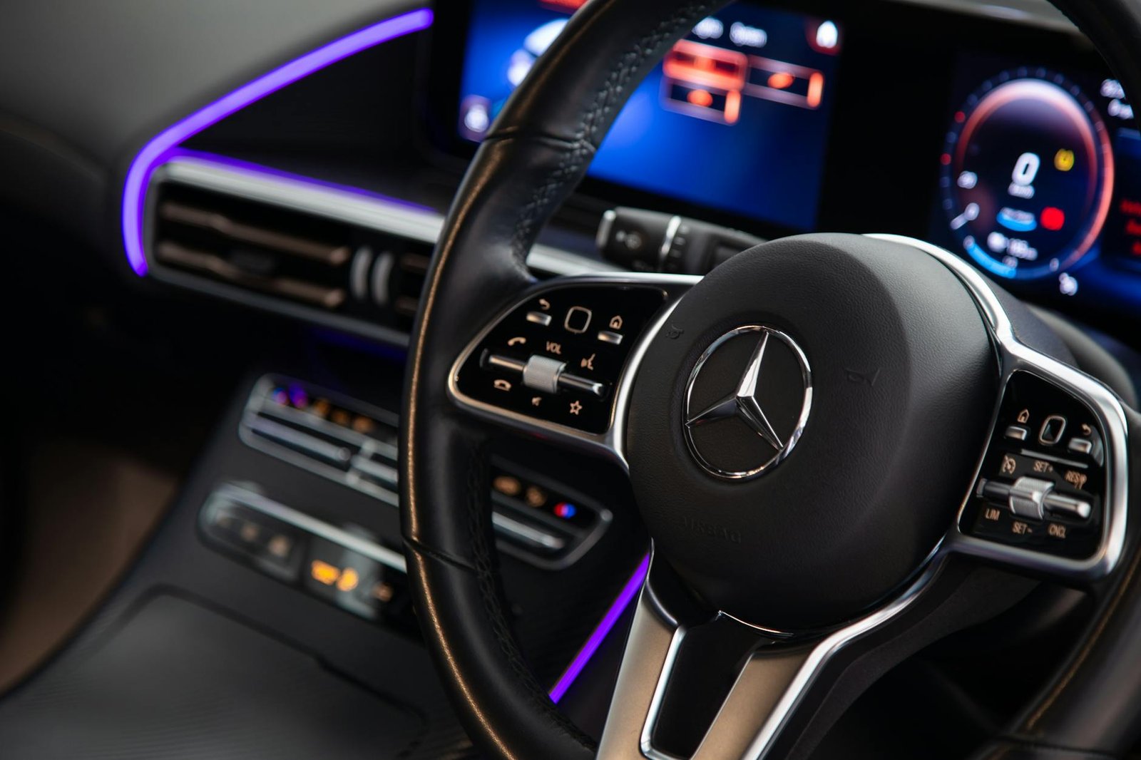 Mercedes-Benz Commits to Bringing Back Physical Buttons: The Complete Industry Shift Mercedes-Benz Commits to Bringing Back Physical Buttons: The Complete Industry Shift